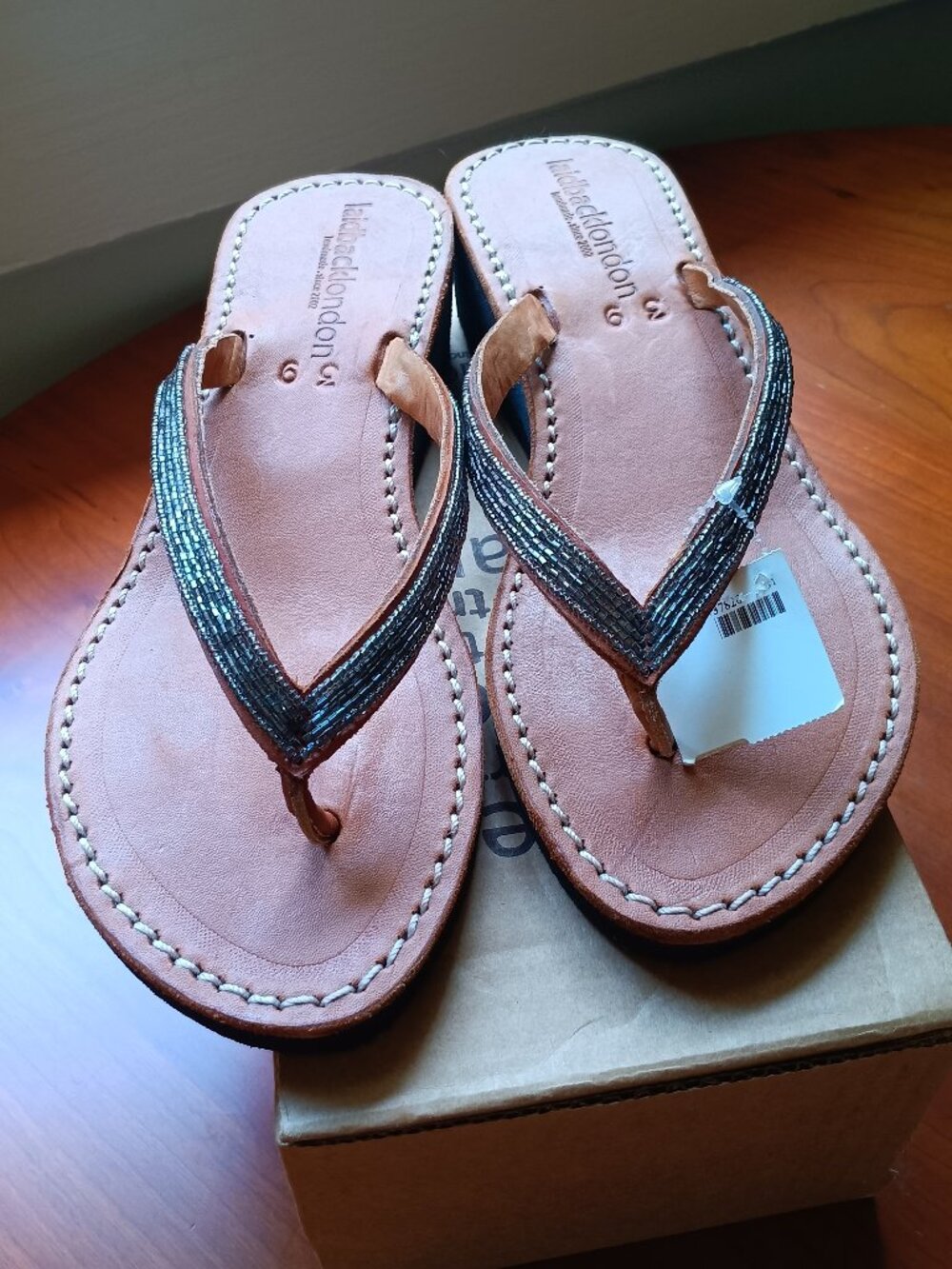 NWT Laidback London Seri Eva Silver Beaded Wedge Thong Sandal Size 39/9